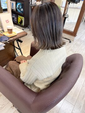 ヘアー アトリエ アンジー(Hair Atelier Angee) オリーブグレージュ