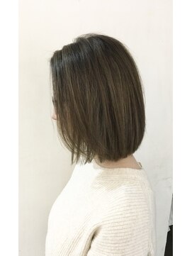 ロロン 代々木八幡(LORONG) ケアブリーチハイライトボブ