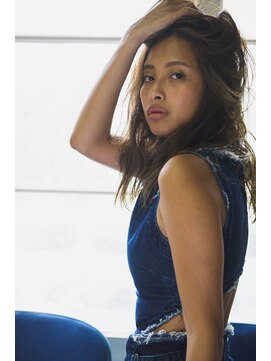 ミエル ヘア 新宿(miel hair) 〈mielhair新宿〉無造作　アッシュ　レイヤーセミディ