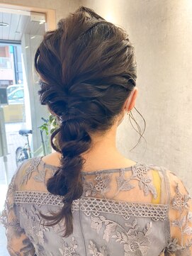 ボンドバイテトテ 三宮元町(BONDbytetote) 【BONDnariのサロンスタイル】ゆるふわ編み下ろし×お呼ばれヘア