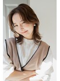 大人かわいい軽めミディアム