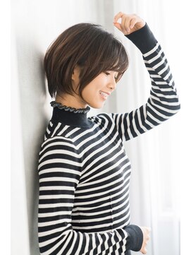 トッカ ヘアアンドトリートメント 難波店 暗めショートボブ