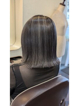 マインドヘアー(MiND HAiR) ハイライト/切りっぱなしボブ/白髪ぼかし/髪質改善/7