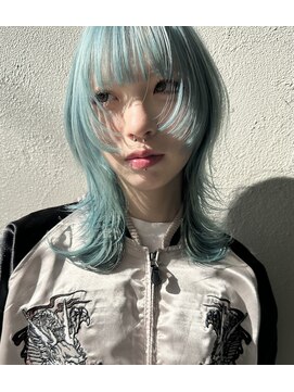 キー(kii) mint color × wolf cut