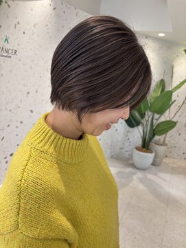 アヴァンセスリール(AVANCER sourire) カリスマブラウン大人ショート