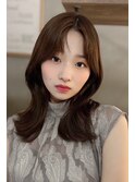 くびれレイヤー前髪無しセンターパート/韓国風外ハネくびれヘア