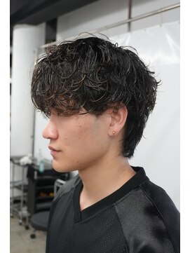 ピア ヤクイン(Pia Yakuin) シャドウパーマ