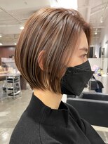 表参道白髪ぼかし上品ショートボブアッシュベージュ30代40代