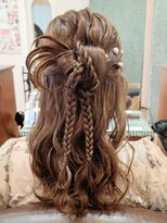 ブランシェ JR勝川駅南口店(BRANCHE)&nbsp;カチモリ☆ハーフアップ