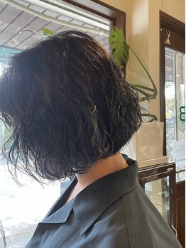 バズ ヘアガーデン(Bazz hair garden)の写真/似合わせ小顔カットが得意なサロン。骨格や髪質、クセを見極めあなたに一番似合うショートスタイルを。