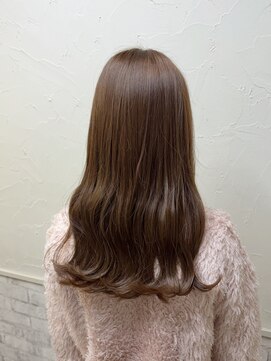 透明感ベージュカラー　momoko