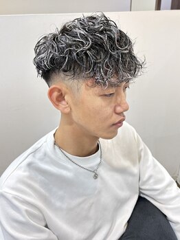 グランドール リュクス(Grandoll Luxe)の写真/【全席半個室】メンズパーマ／頭皮ケア＆ヘッドスパの得意なスタイリストが集結