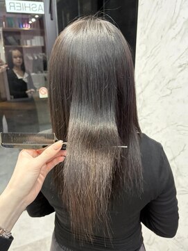 ラビス 浦和(Lovis) ハッシュカット/顔周りカット/ダークブラウン/シャギーカット