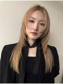 レイヤーカットハッシュカットミルクティーベージュカラー