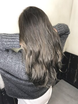 オースト ヘアー ステラ 新宿店(Aust hair Stella) デザインカラー☆ハイライト×スモーキーグレージュ【takashi】