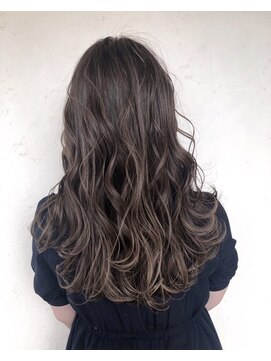 トレヘアー(tRe hair) 外国人風ナチュラルハイライト