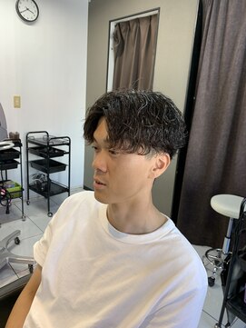 アイズ 海老名(AIZU) 波巻きパーマ波巻きスパイラルパーマセンターパート王道マッシュ