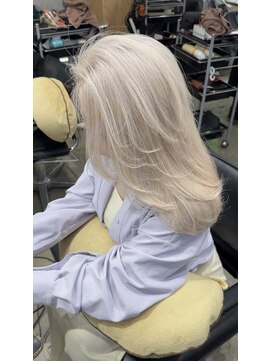 ミラ 新宿(MILA) ホワイト/ケアブリーチ/ハイトーン/髪質改善