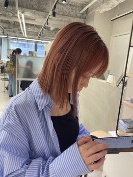 キートス(Kiitos) 切りっぱなしボブオレンジカラーぱつっとボブ