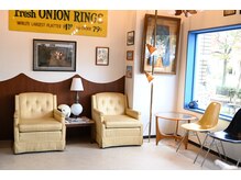 フォーコーナーズカットショップフェイビーズ 名古屋西(FourCornersCutShop favey's)の雰囲気（モーテルをモチーフに当時のアメリカヴィンテージを使用[メンズ]）