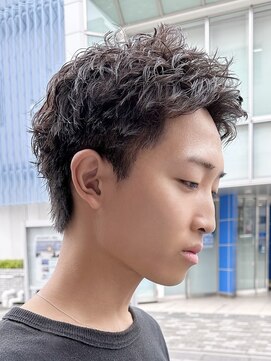 オーガニック アトリエ 大宮(organic+atelier) メンズカット無造作黒髪スパイキーショート刈り上げビジネス流行