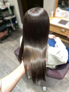 アフィナー(Afinar) 【横浜駅/横浜西口】 ダークブラウン