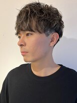 アンプ(amp)&nbsp;ハイライト　刈り上げショートマッシュ
