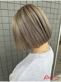 ライトベージュ×ボブ