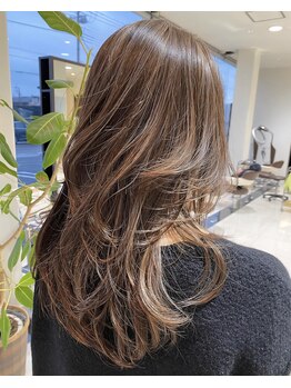 Hair Art dix蘇我店の写真/透明感カラーやハイライト、インナーカラーまで幅広く対応☆周りと差がつく、動きと抜け感のある旬カラーへ