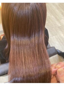 チャビー(chubby)の写真/縮毛矯正でうねりを整え、まとまる艶髪に ♪