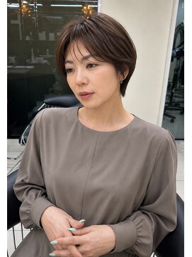 リーフ 山梨中央店(LeaF) 白髪染めでも重く見えないショートスタイル