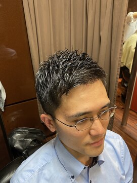 ヒロギンザ 新橋日比谷口店(HIRO GINZA) ビジネススリークショート　新橋/日比谷/内幸町/虎ノ門/理容室