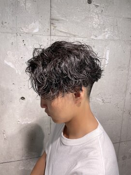 スリー 横浜(THREE) 【GEN】指名 波巻き/波巻きスパイラル/メンズカット