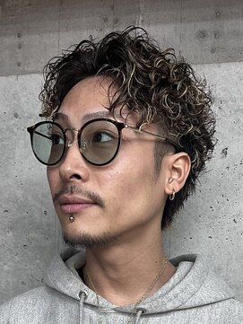 エイトメン 上野店(EIGHT MEN) ハイライト/ツイストプードルパーマ