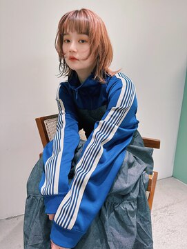 ホロ(hollo) レイヤーボブウルフウォームベージュオレンジ