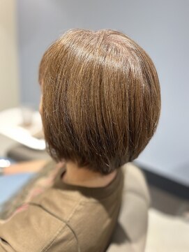 エム 門司店(EMU) 白髪ぼかしショートボブ