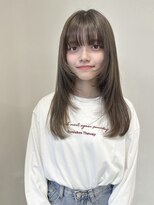 イル(ill)&nbsp;レイヤースタイル　透明感アッシュ　大須