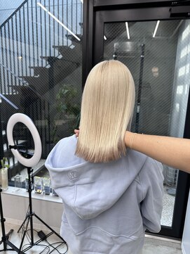 ヴァーディ オモテサンドウ(Vardy omotesando) ブロンドカラー