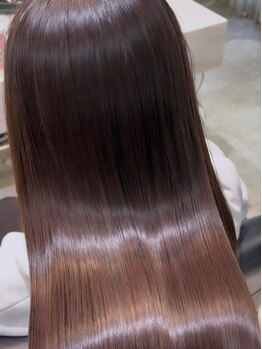 シェリ(Cheri)の写真/縮毛矯正や髪質改善ストレートなど数種類の薬剤で、髪の状態に合わせて自然なストレートで艶髪に♪