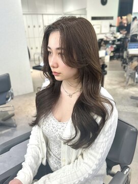 ユーフォリア 渋谷グランデ(Euphoria SHIBUYA GRANDE) オリーブベージュ 赤み消しカラー レイヤーカット くびれ巻き