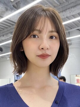 オーラ オモテサンドウ(Aura omotesando) 透明感カラー×ワンカールで可愛いレイヤーボブ