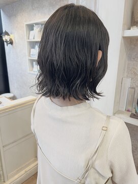 キャアリー(Caary) 福山美容室caary 切りっぱなしミニボブパーマ外ハネ透明感20代