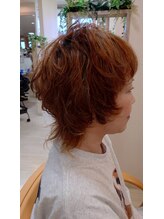 美容室 ジョイフル&well1. ゆるふわウルフ