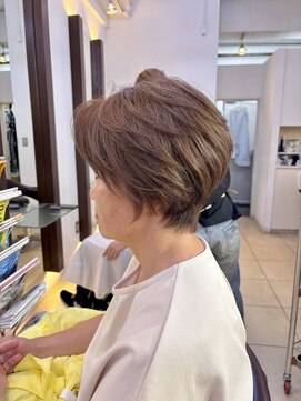 ヘアアーク(HAIR arc) ショートボブ#前下がり#くすみベージュ#ひし形#くびれかわいい