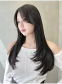 ロングレイヤーブルーブラックセンターパート艶髪カラー