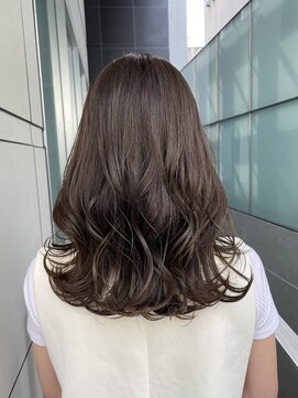 【小宮涼太】赤みが気になる人にオススメ！オリーブベージュ