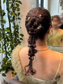 ブリッサ(brisa) ポニーテール/ヘアセット/編みおろし