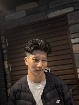 ドゥーエン(DoEN) 毛流れパーマ