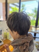 アン アオヤマ(Ann AOYAMA) グレージュカラー/マッシュショート/刈り上げ