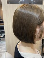 イージス(EZs)&nbsp;切りっぱなしボブ/ボブ/オリーブベージュ